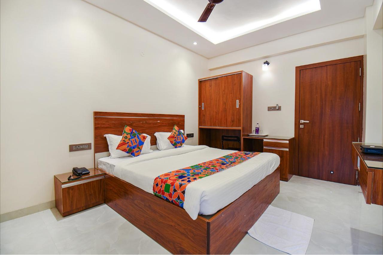 Fabhotel Gaurav Galaxy Pune Exterior photo